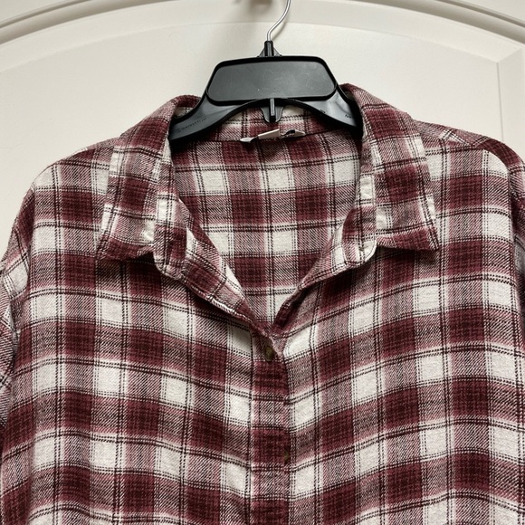 American Eagle Maroon Plaid Flannel w Cute Waist - Picture 4 of 6